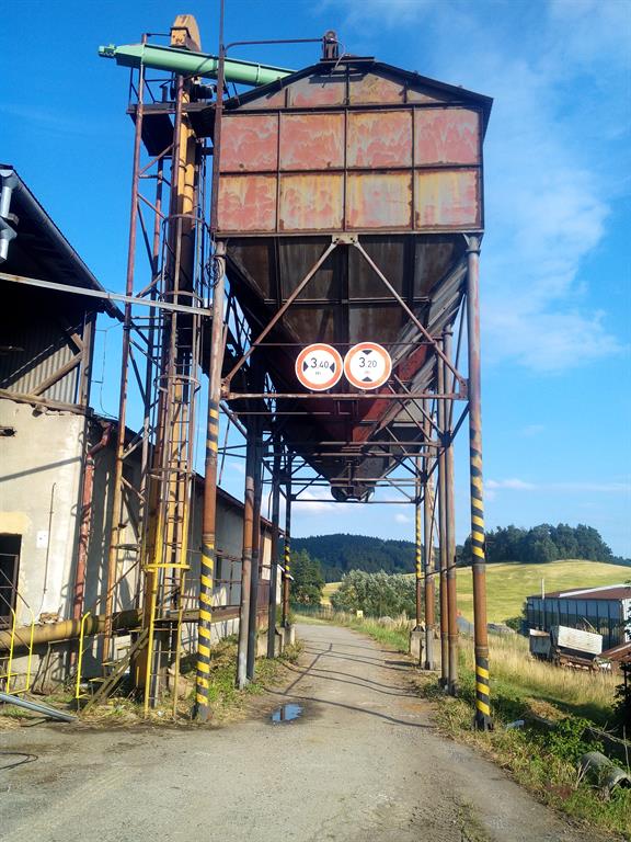 Zvyšování průjezdnosti pod expedičními zásobníky, Prosetín